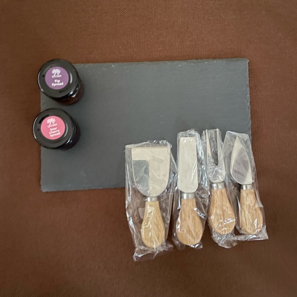 slate charcuterie tray ready for gifting! - Picture 1 of 1